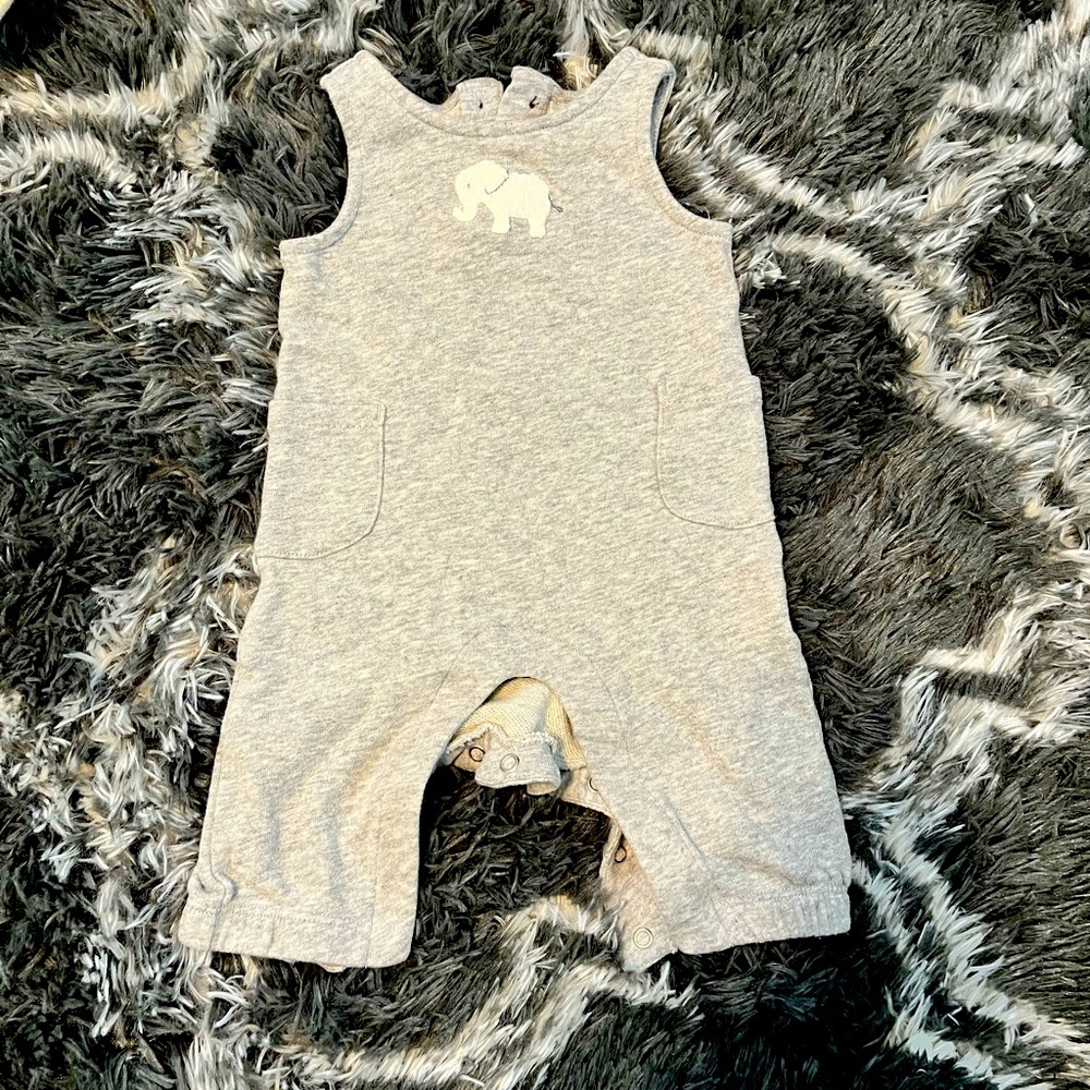 Like New Carter’s Gray Elephant Jumper Size 3 months